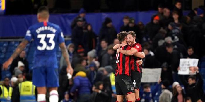  弗赖堡惨负弱旅跌至副班长  