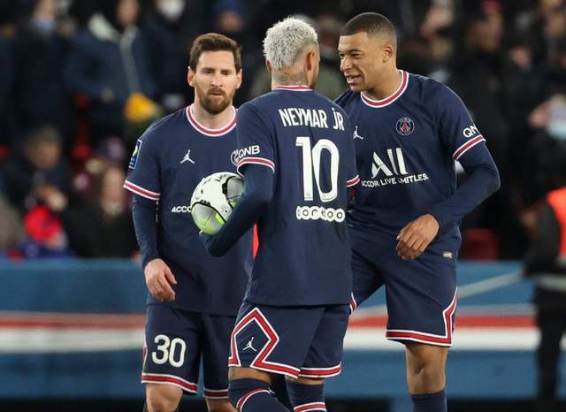  摩纳哥客场惨败，争四前景蒙阴影  