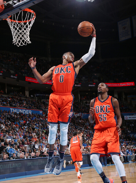  福克斯25+10，国王险胜雷霆止连败  